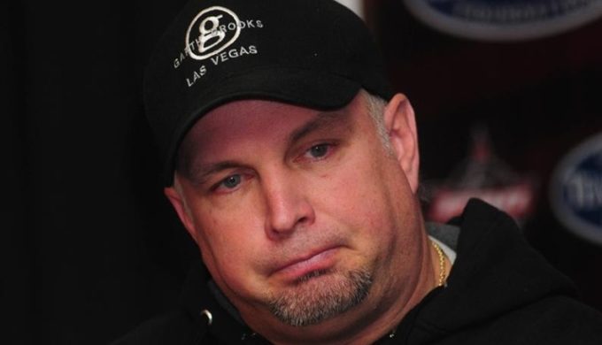 Garth Brooks Fan in Legal Faceoff Over Facebook Ticket Giveaway