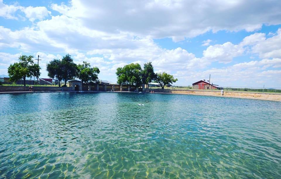 Beautiful Balmorhea State Park A TrueToLife Texas Oasis Texas Hill