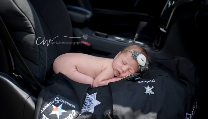 Texas Deputy Constable Attends Tiny Tea Party in Honor of Baby Girl He Helped Deliver