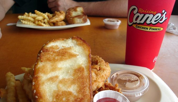 Bun Conundrum Hits Fast-Food Chains in the State of Texas Leaving Some to Speculate