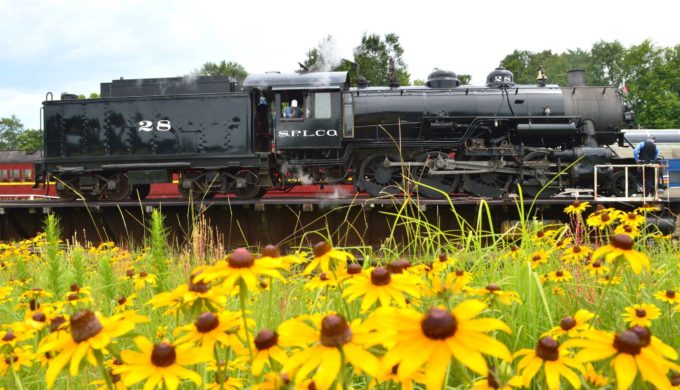 Ride the Rails on a Memorial Day Brunch Train Through Texas Beauty Ride the Rails on a Memorial Day Brunch Train Through Texas Beauty