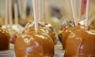 Whiskey Caramel Apples: An Oaky Version of a Fall Time Treat