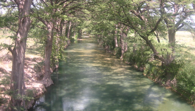 Kayaking in the Texas Hill Country: Mainstream Fun on the Medina River