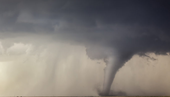 Tornado Photo Goes Viral: Does it Really Show a Mass of Tornadoes?