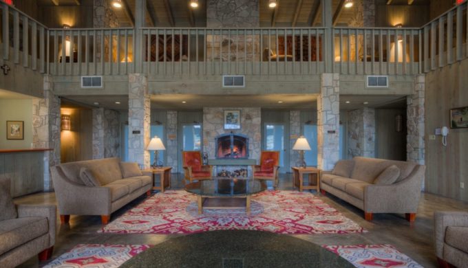Luxury Lodging & Stunning Texas Beauty: Escape to Mo-Ranch