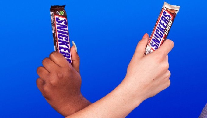 Snickers Pledges 1 Million Free Bars for Halloween Date Change Snickers Pledges 1 Million Free Bars for Halloween Date Change