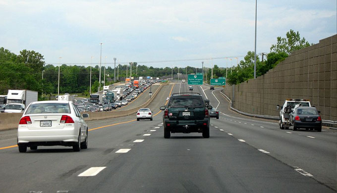 Video Details Why You Should NEVER Drive Slowly in the Left Lane