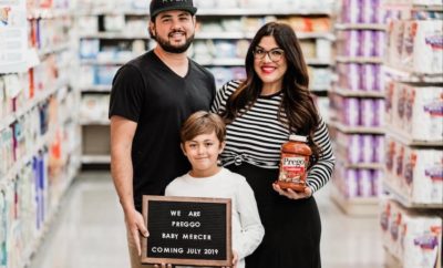 Hill Country Family Picks H-E-B for Adorable Pregnancy Photo Shoot